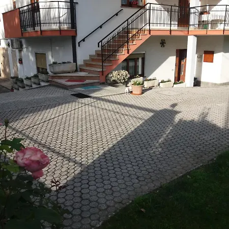 شقة Con Giardino Gemona غيمونا ديل فريولي